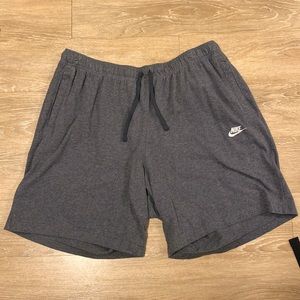 NIKE SHORTS!!
